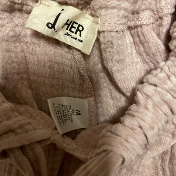 Romper - Picture 2 of 4